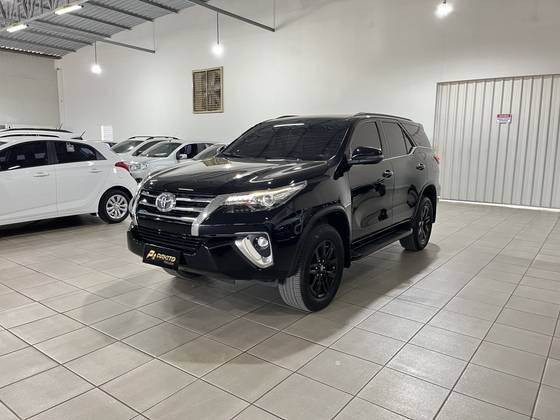 TOYOTA HILUX SW4 2.8 SRX 4X4 16V TURBO INTERCOOLER DIESEL 4P AUTOMÁTICO